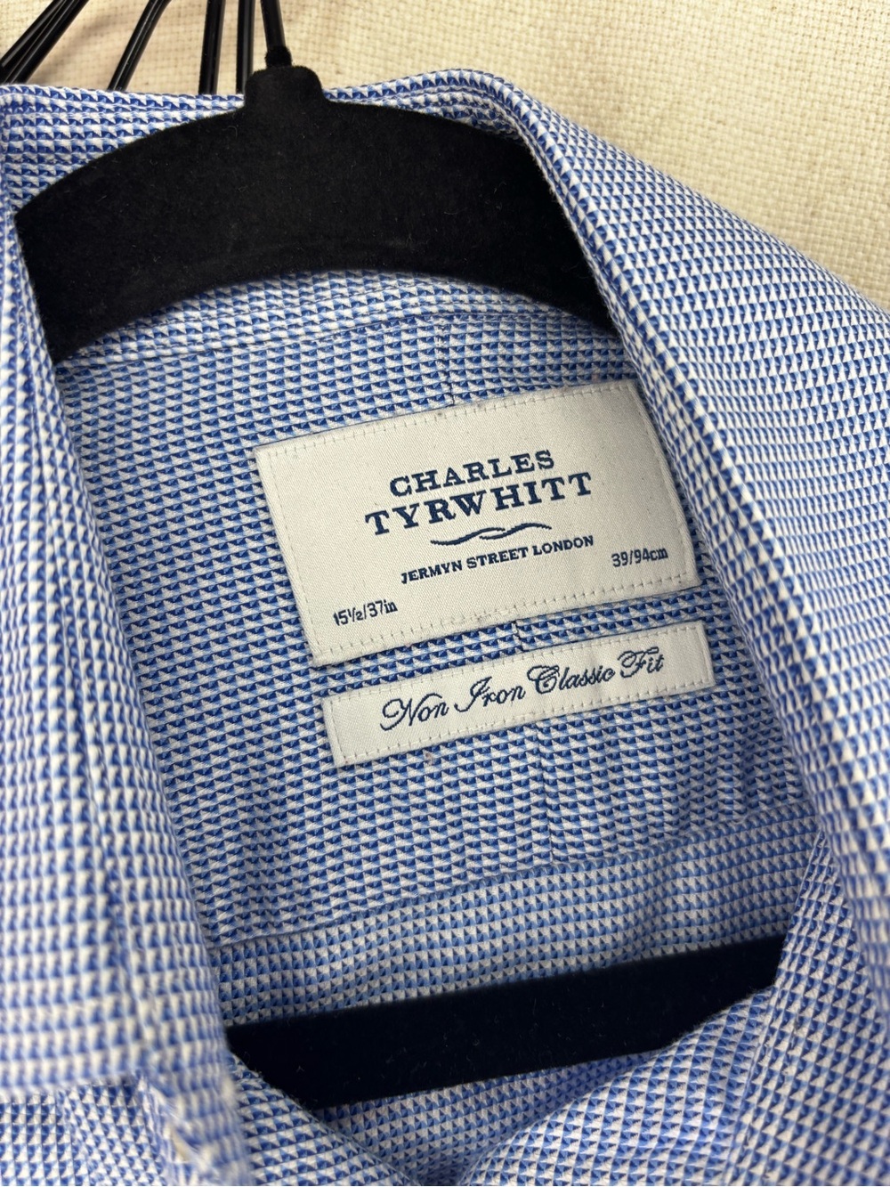 Charles Tyrwhitt 15.5 / 37” men’s dress shirts (8) - Picture 5 of 10